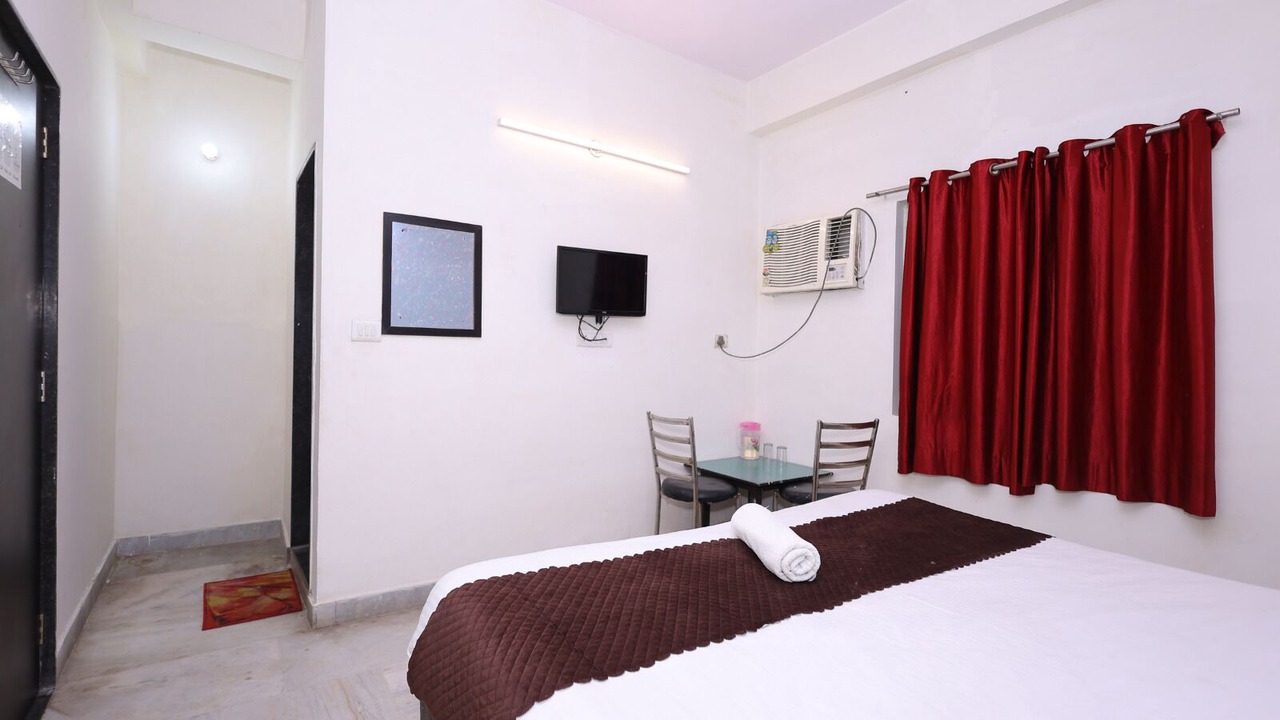 Photo of Bedroom in Taj Ganj
