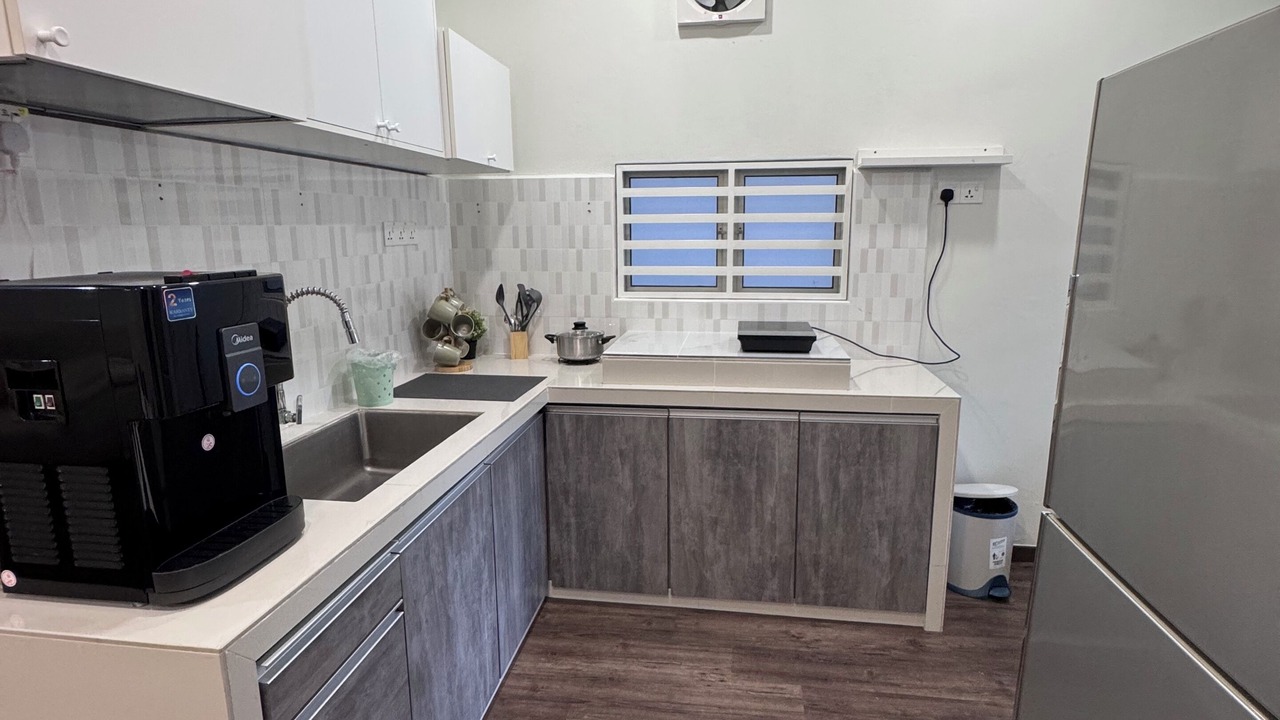 Photo of Kitchen in Taman Impian