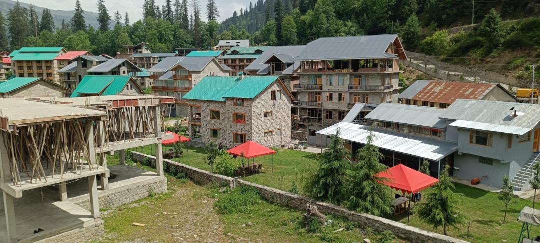 Photo of Buildings in Burwa