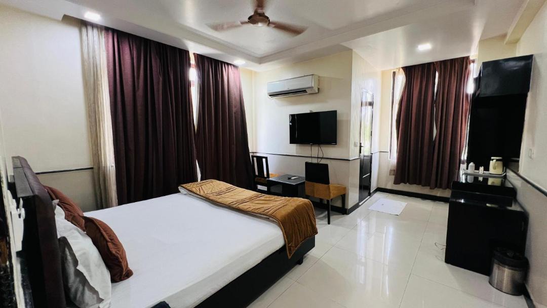 Photo of Bedroom in DLF City