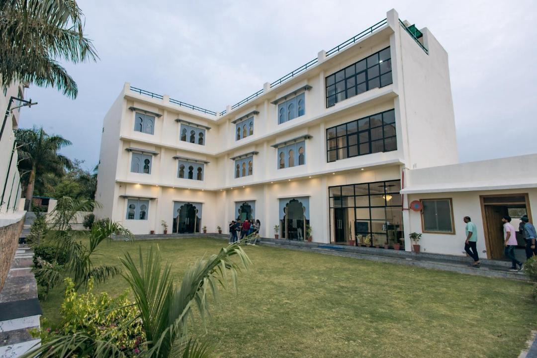 Photo of Others in Bedla