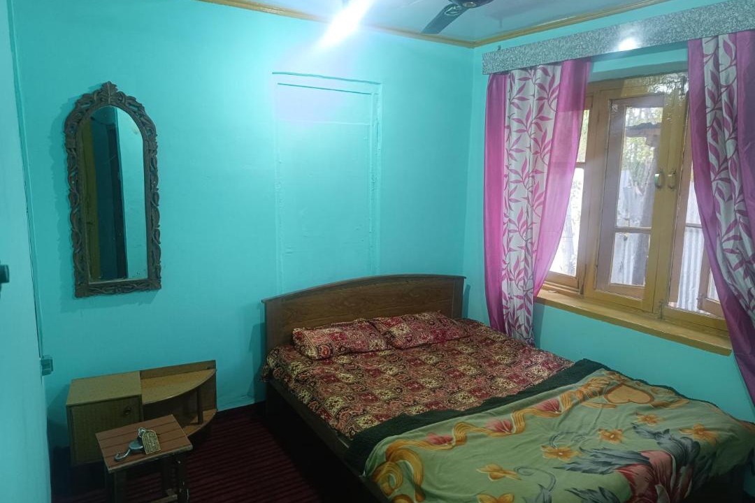 Photo of Bedroom in Srinagar