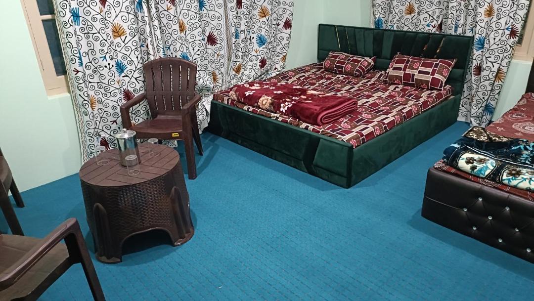 Photo of Bedroom in Gulmarg