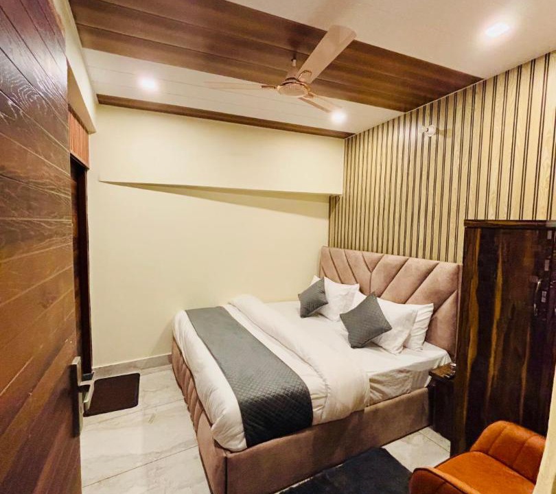 Photo of Bedroom in Lansdowne