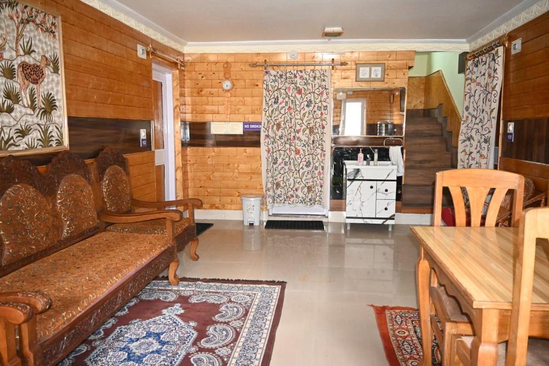 Photo of Others in Laripora