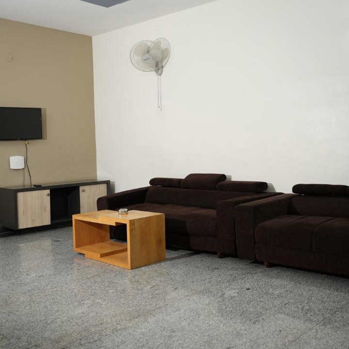 Photo of Livingroom in BTM Layout