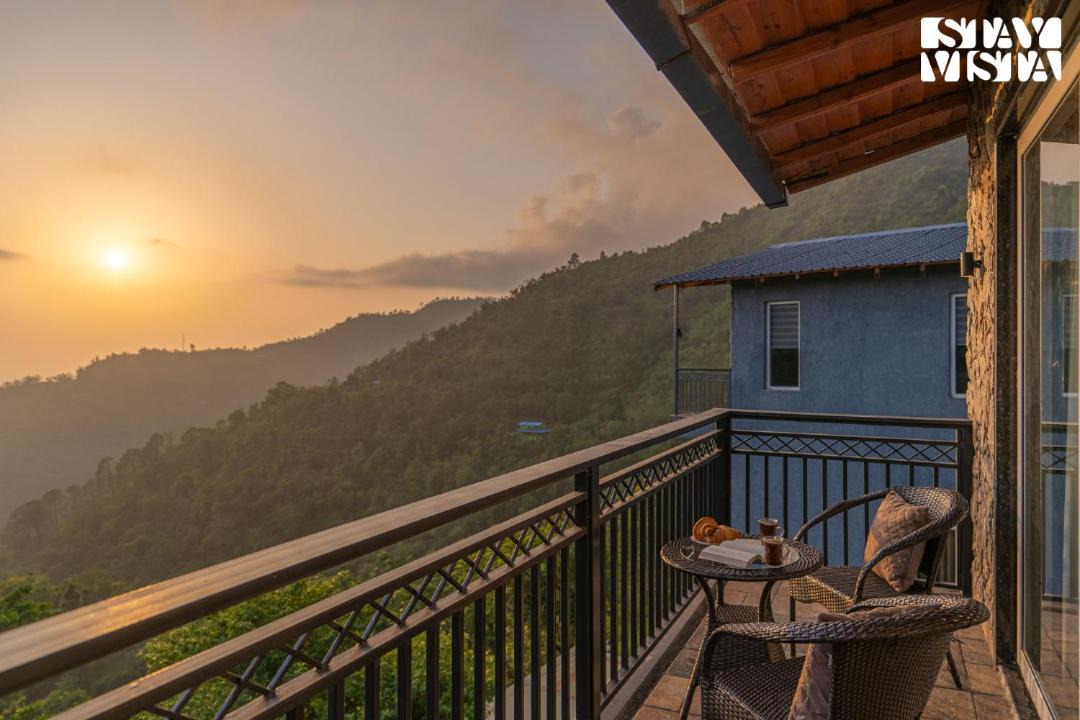 Photo of Patio Balcony in Naina Range