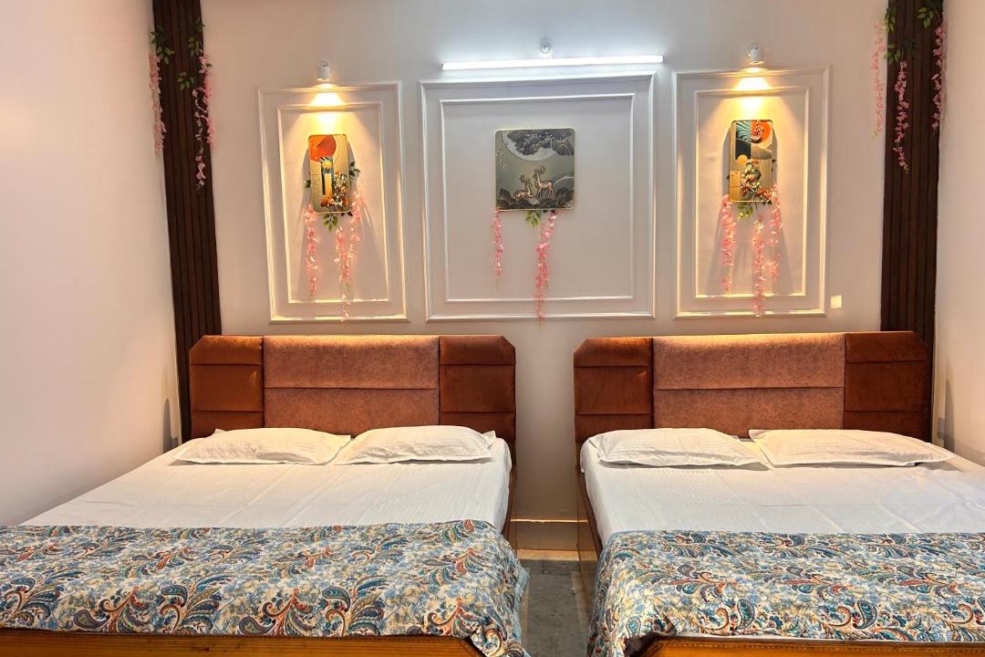 Photo of Bedroom in Jwalamukhi
