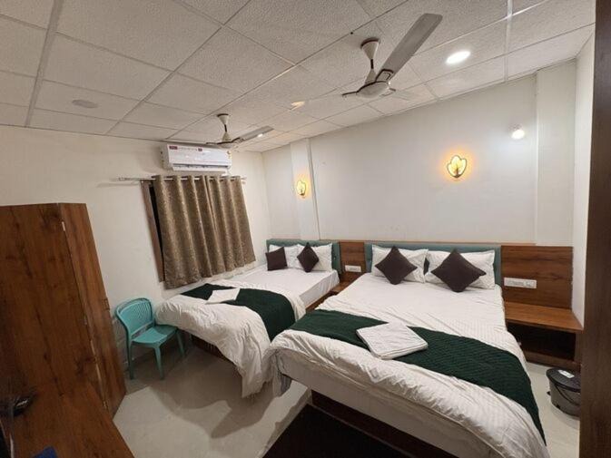 Photo of Bedroom in Pachmarhi