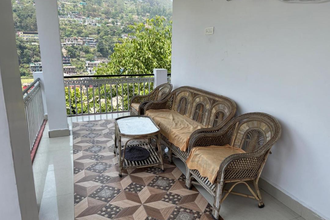 Photo of Patio Balcony in Uttarkashi