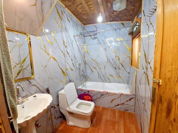 Photo of Bathroom in Nagin Bagh