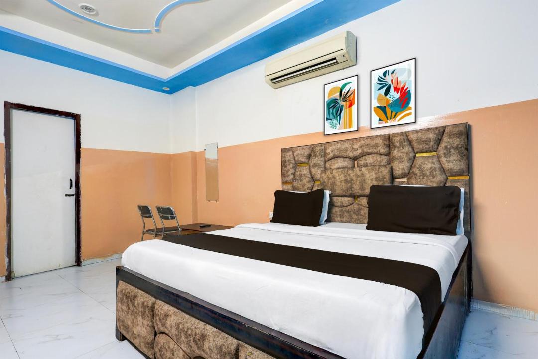 Photo of Bedroom in Mukherjee Nagar