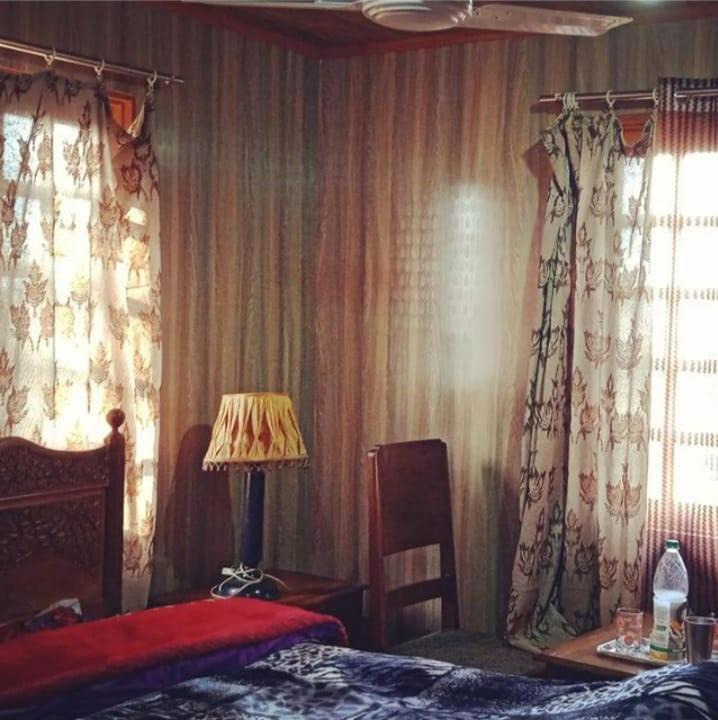 Photo of Bedroom in Nagin Bagh