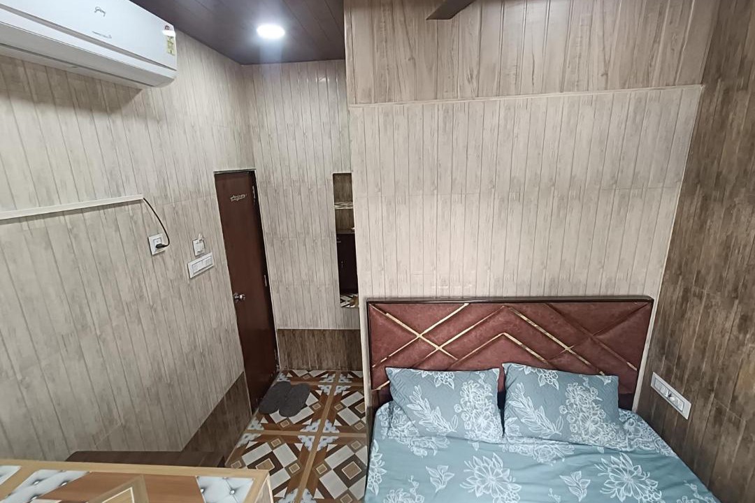 Photo of Bedroom in Bandra East