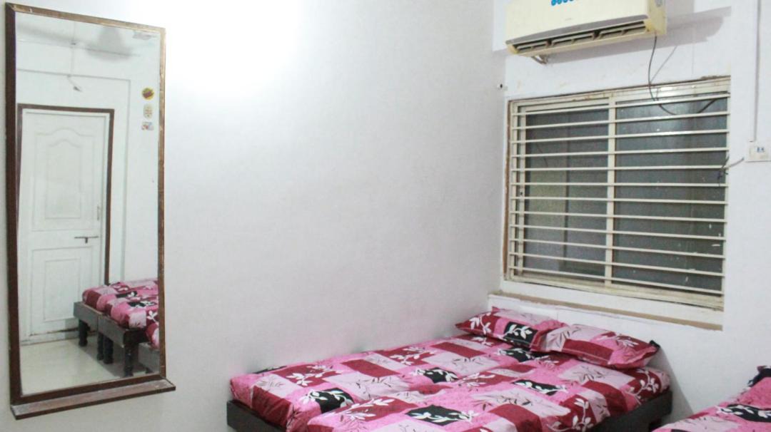 Photo of Bedroom in Navrangpura