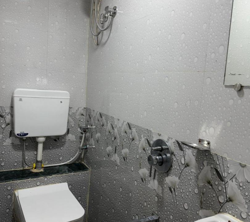 Photo of Bathroom in Prabhadevi
