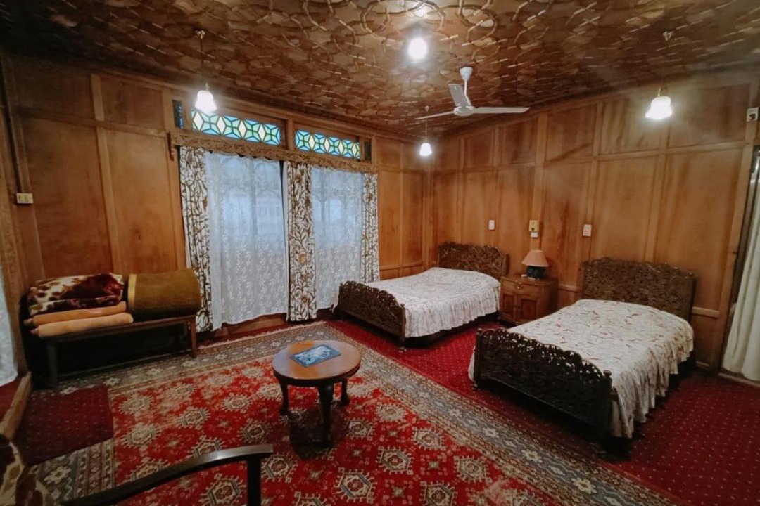 Photo of Bedroom in Dal Lake