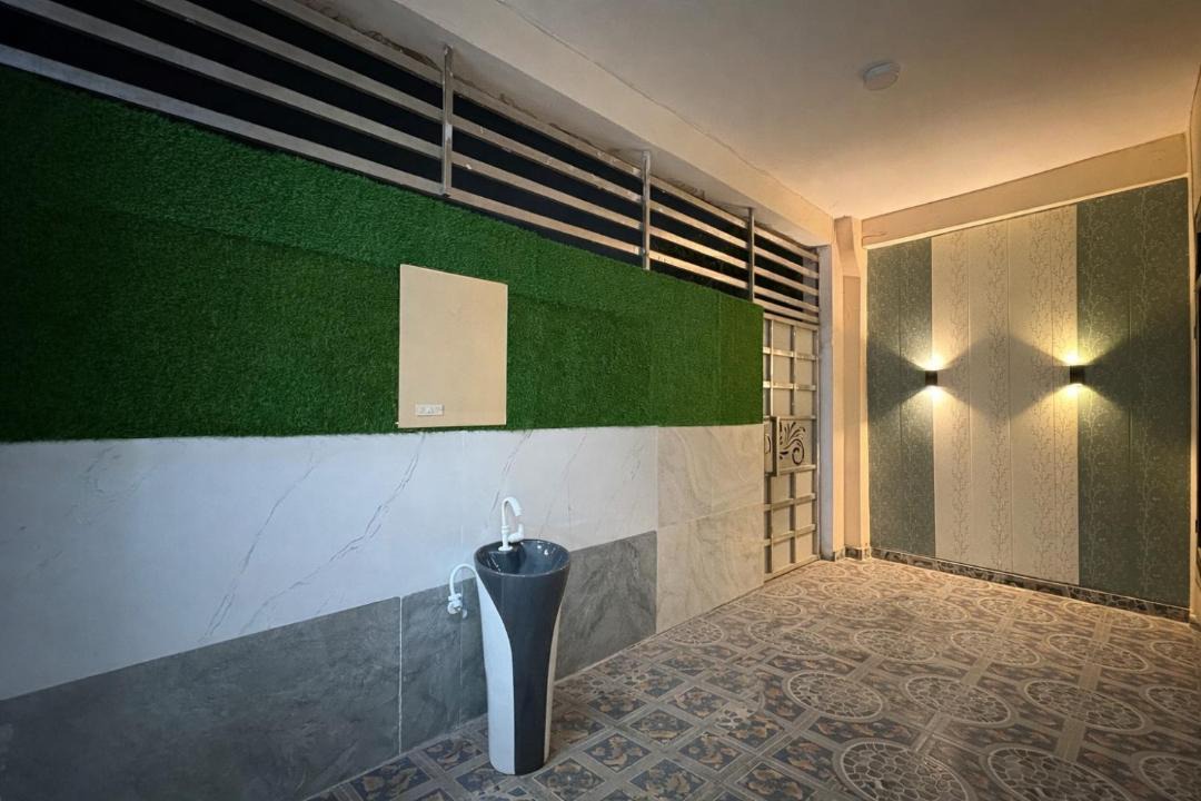 Photo of Bathroom in Indira Nagar