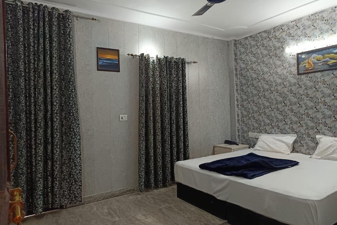 Photo of Bedroom in Nizamuddin East
