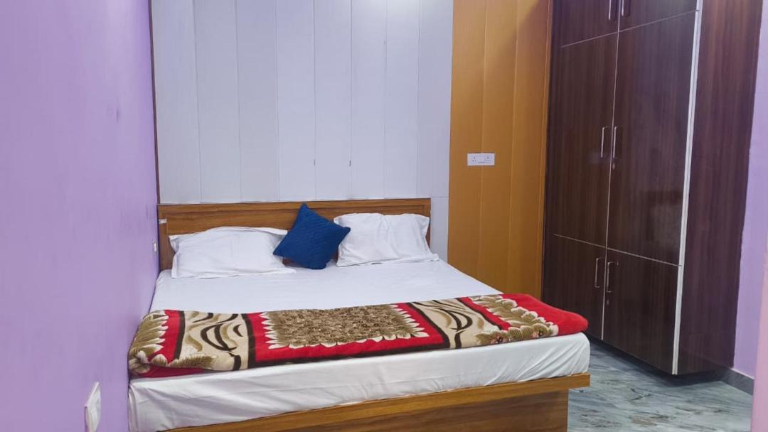 Photo of Bedroom in Dariyaganj