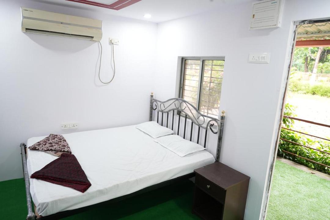 Photo of Bedroom in Karwar