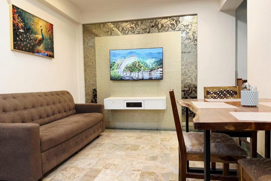 Photo of Livingroom in Thane West