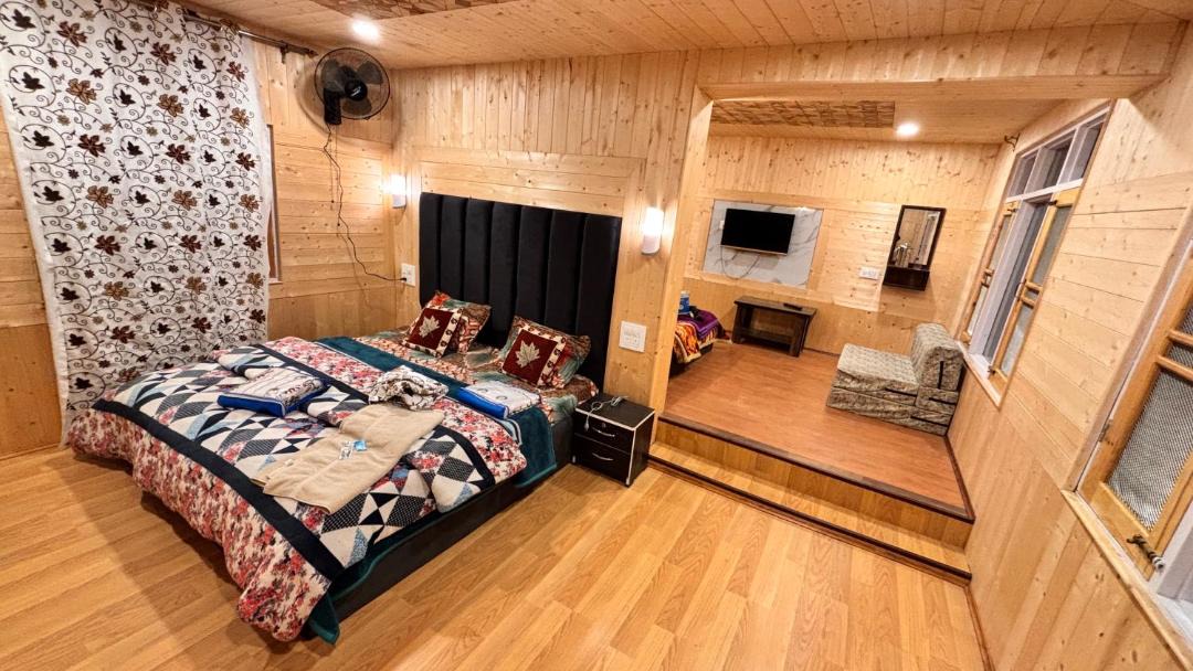 Photo of Bedroom in Pahalgam