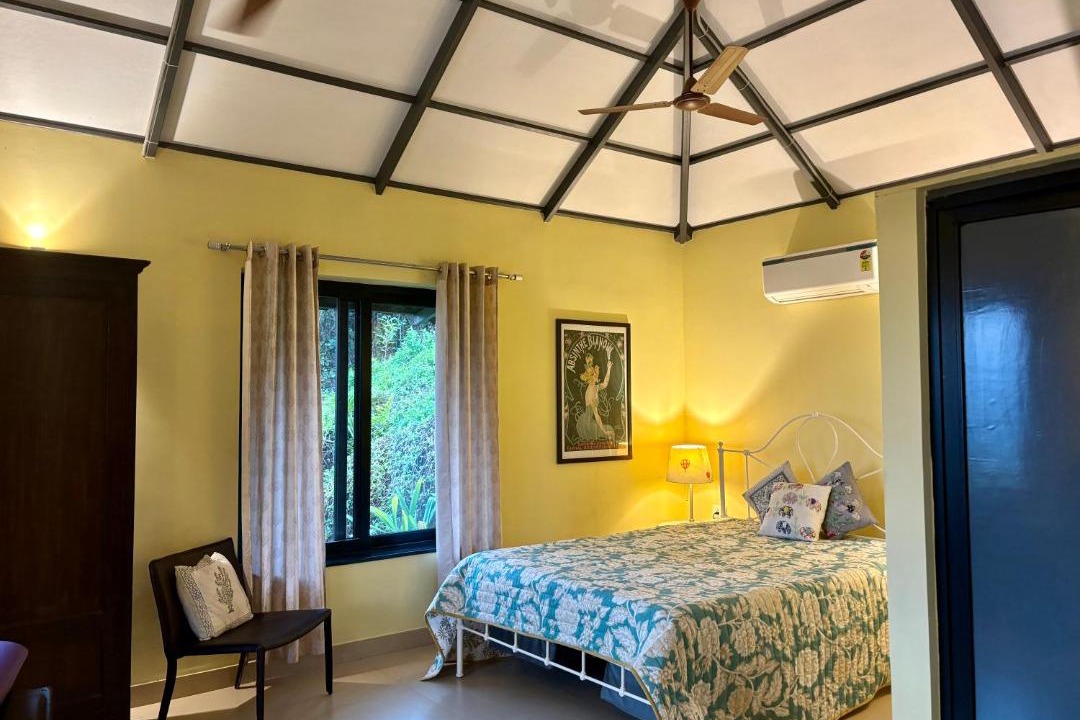 Photo of Bedroom in Maina