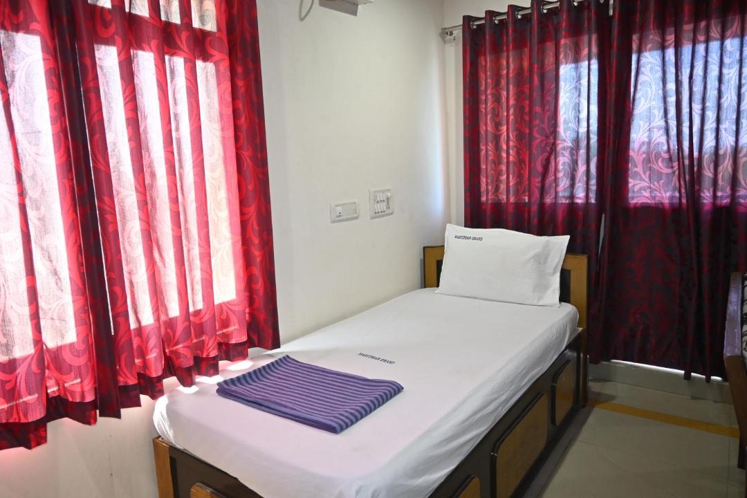 Photo of Bedroom in Kumbakonam