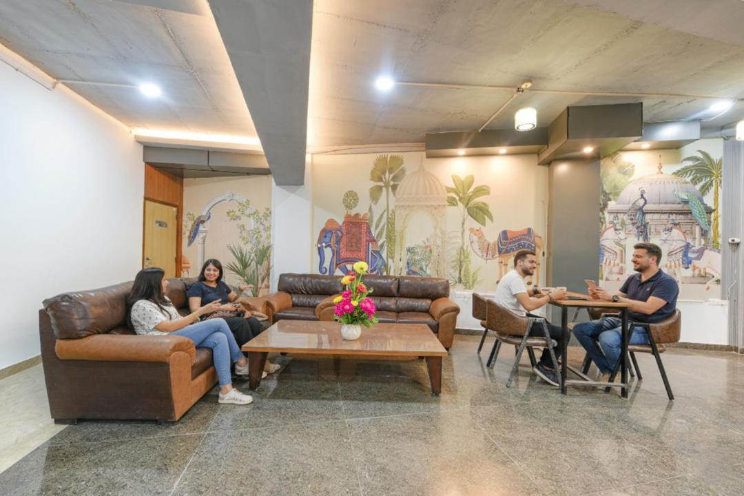 Photo of Others in DLF Phase 1