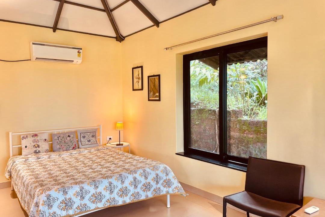 Photo of Bedroom in Maina
