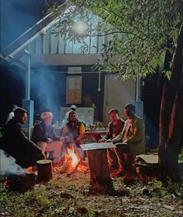 Photo of Others in Amini