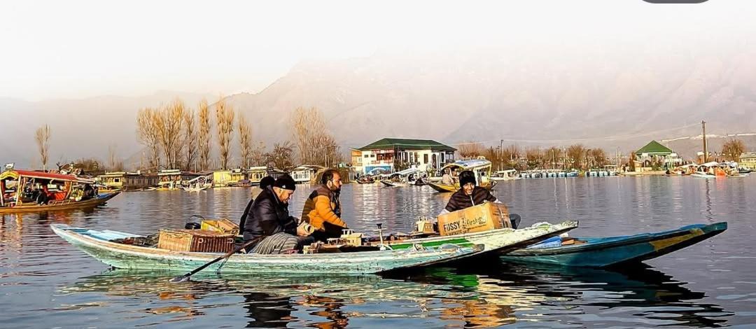 Photo of Others in Dal Lake