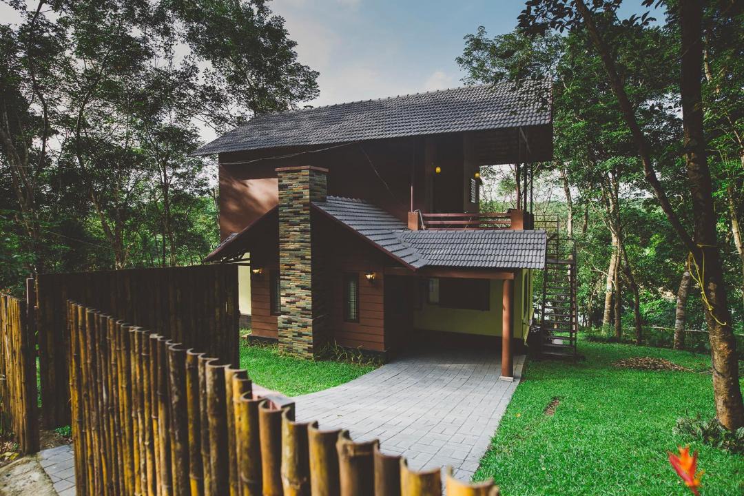 Photo of Buildings in Wadakanchery