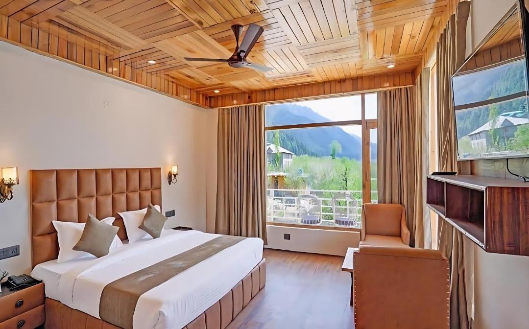 Photo of Bedroom in Jagatsukh