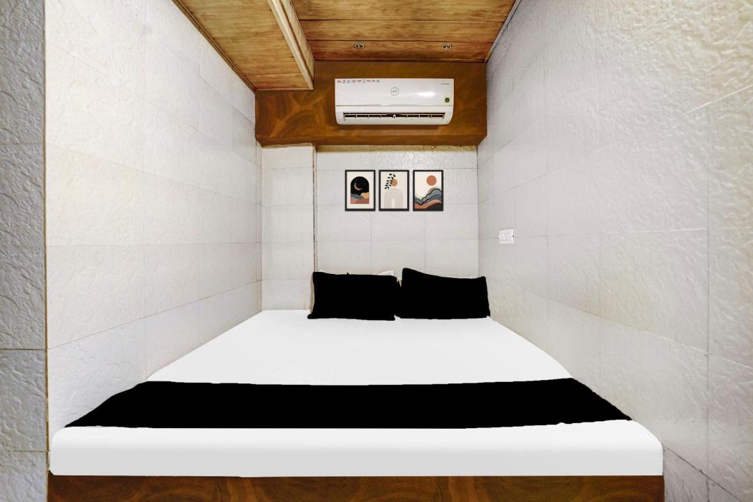 Photo of Bedroom in Amarnath