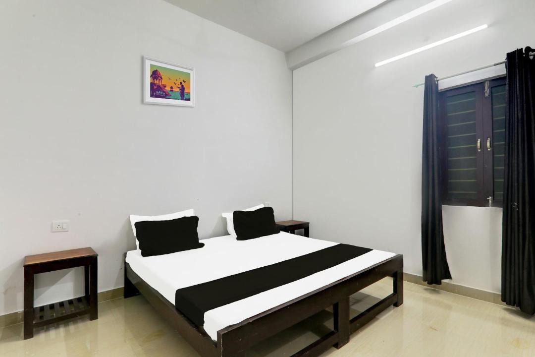 Photo of Bedroom in Bara Banki