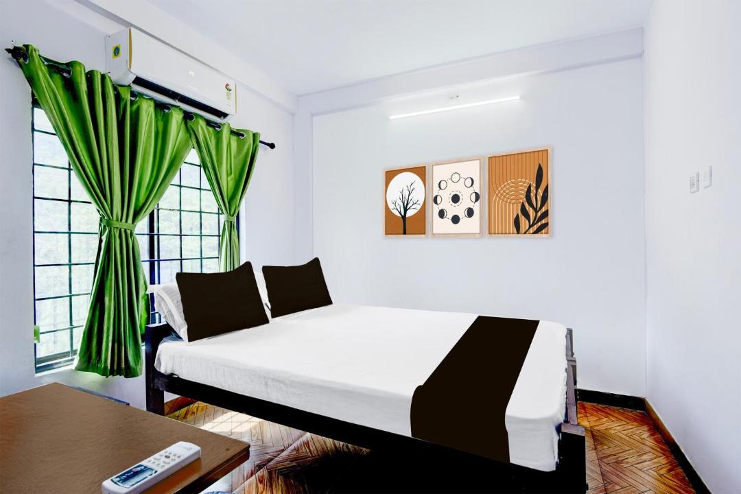 Photo of Bedroom in Mullurkara