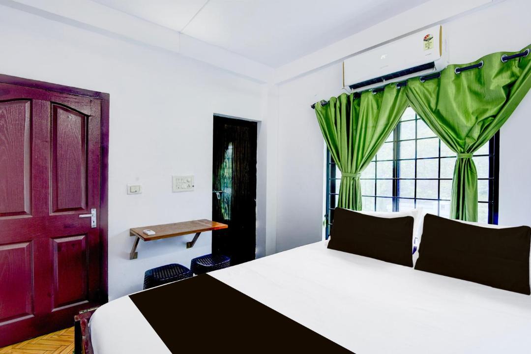 Photo of Bedroom in Mullurkara