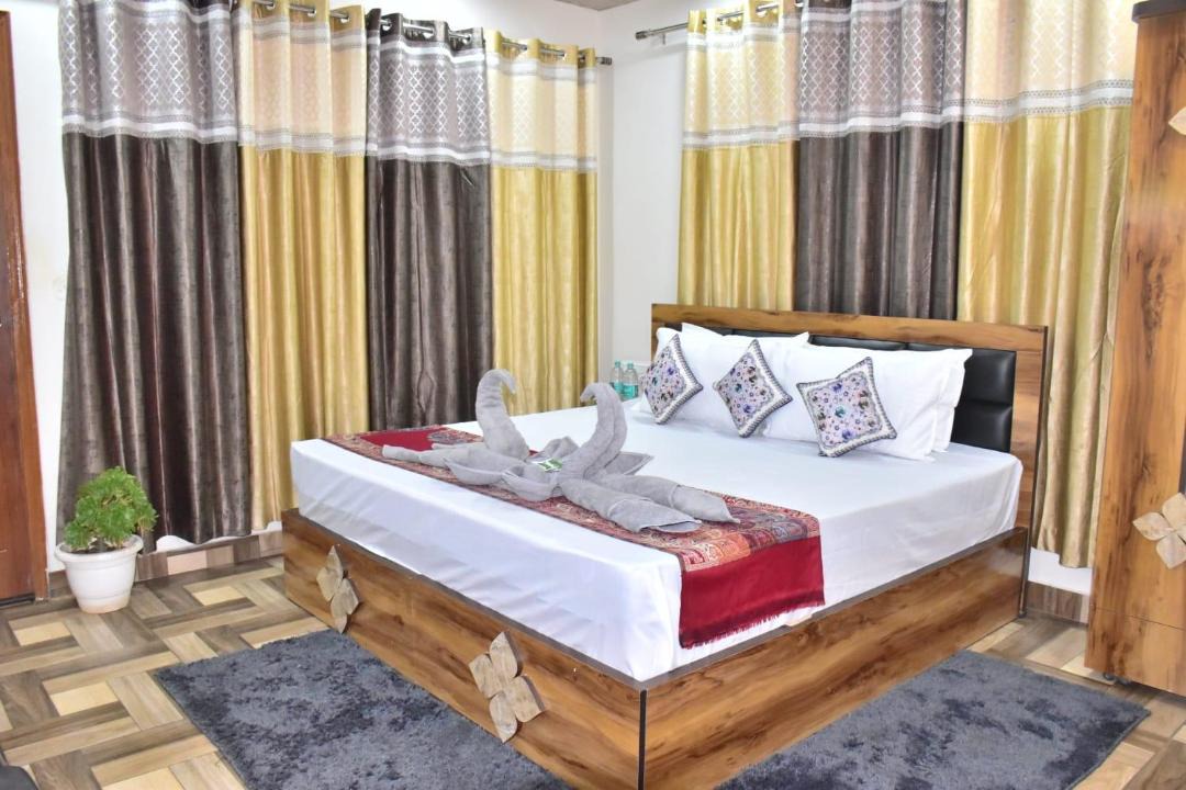 Photo of Bedroom in Dharampur
