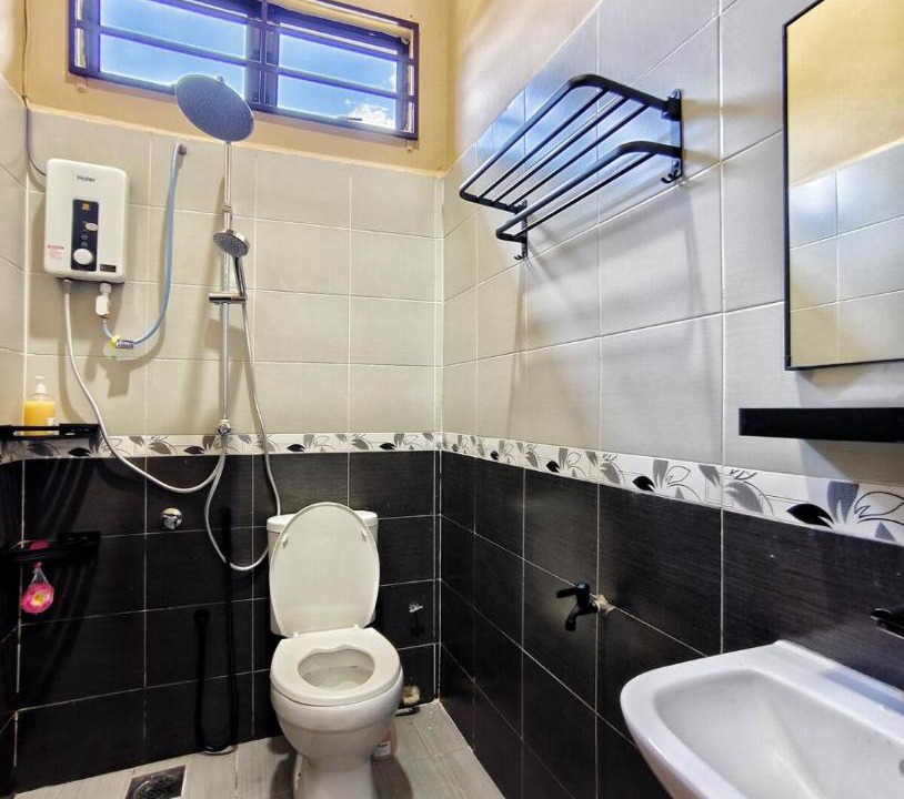 Photo of Bathroom in Batu Rakit
