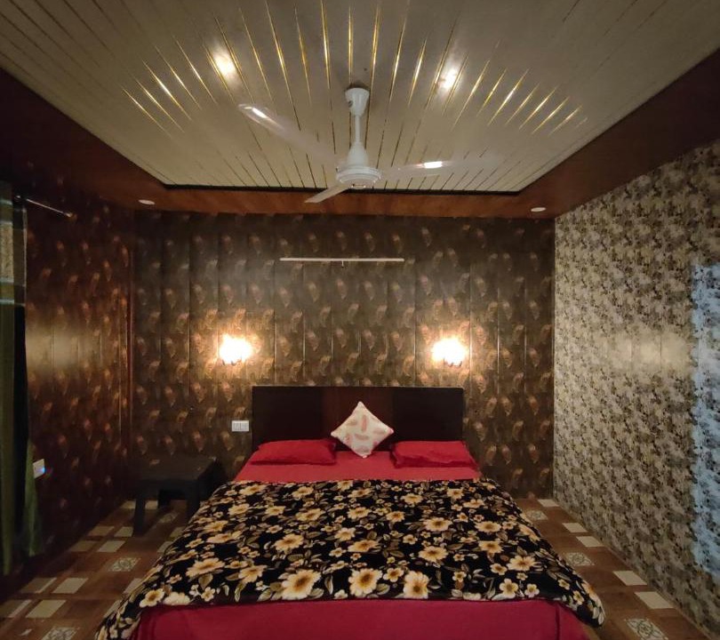 Photo of Bedroom in Narainkoti