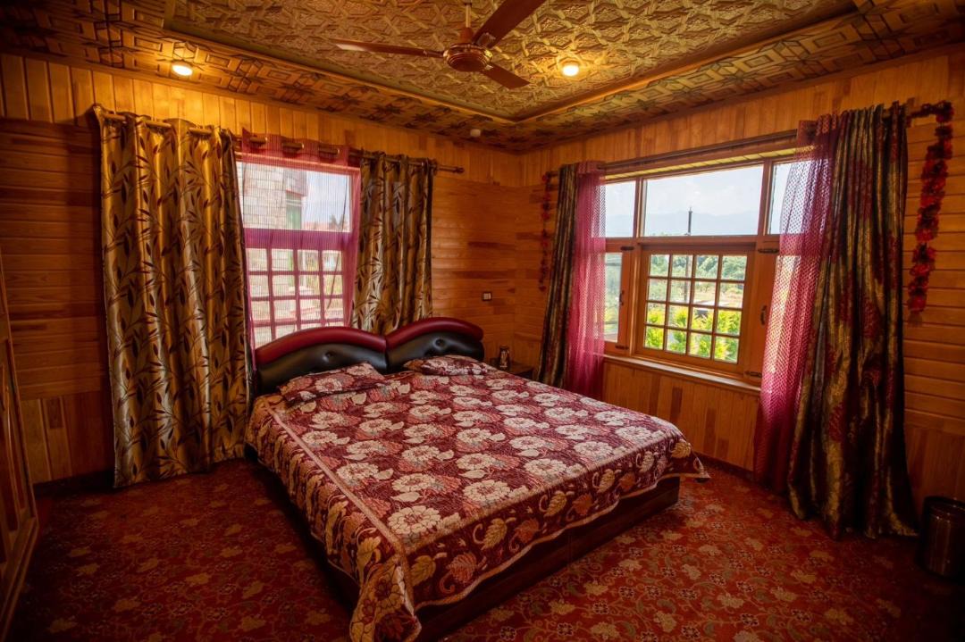Photo of Bedroom in Nagin Bagh