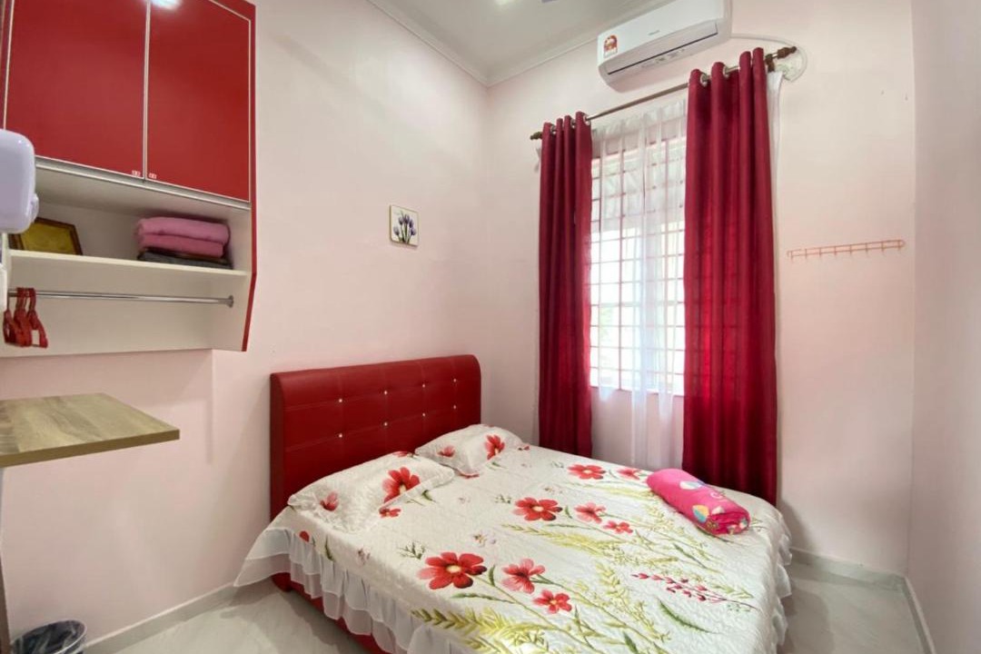Photo of Bedroom in Kampung Gong Mak Som