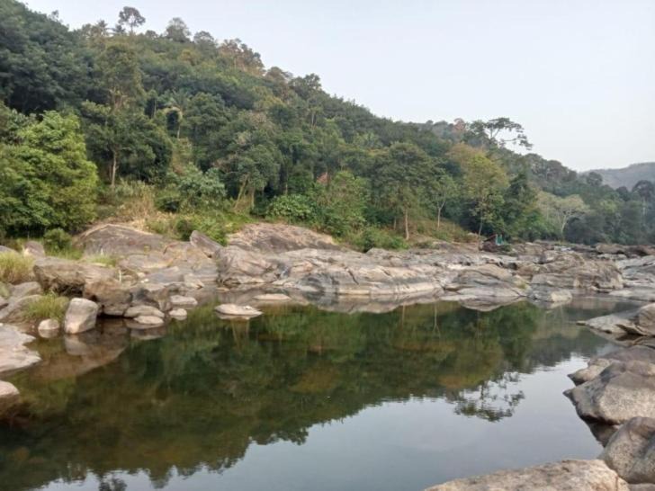 Photo of Others in Adimaly