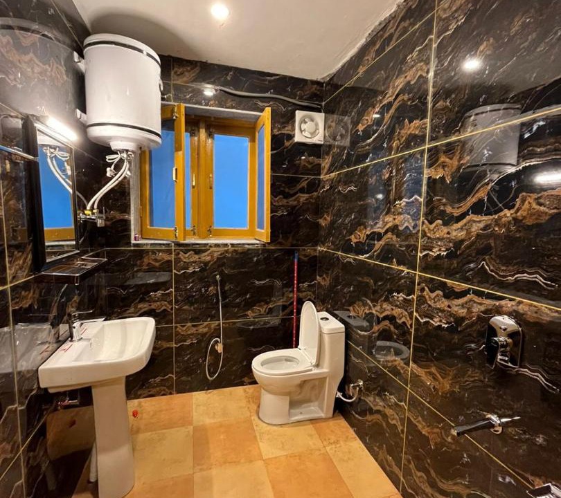 Photo of Bathroom in Aru Valley