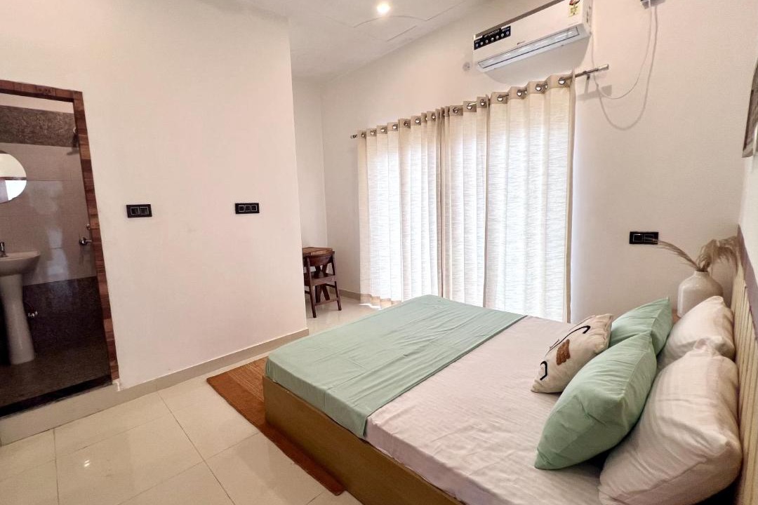 Photo of Bedroom in Tapovan