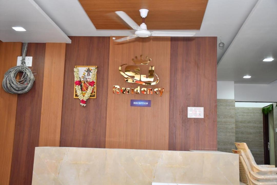Photo of Others in Manalur