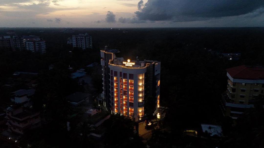 Photo of Buildings in Kuppaayil
