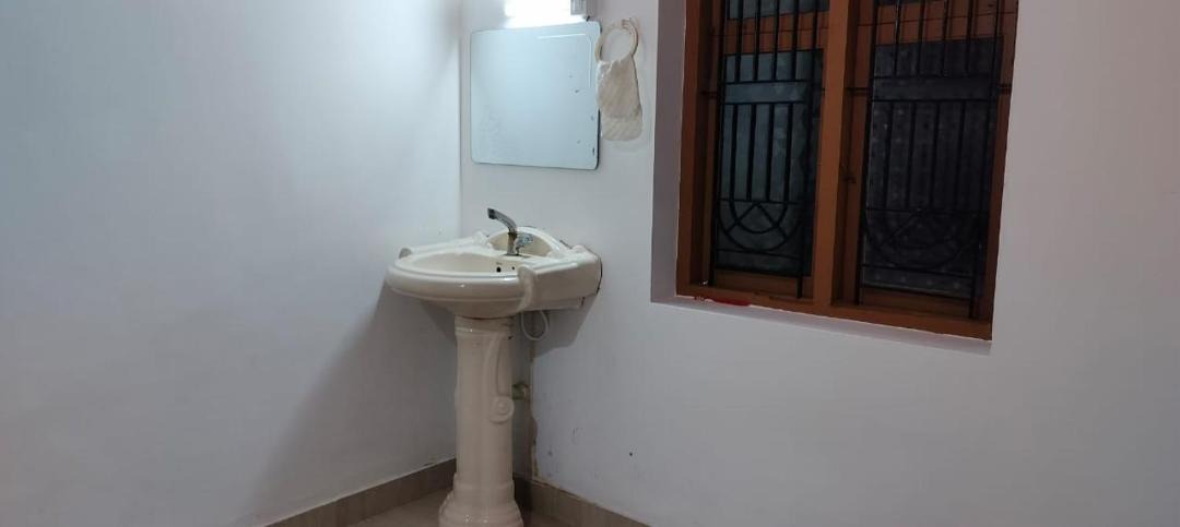 Photo of Bathroom in Hosdurg